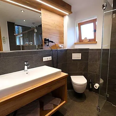 Hotel Postgasthof, Rote-wand *